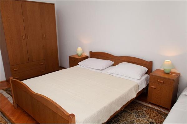 Apartment A2, for 6 persons