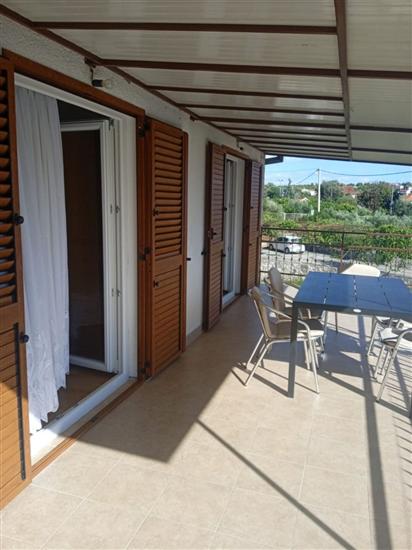 Apartment A1, for 5 persons