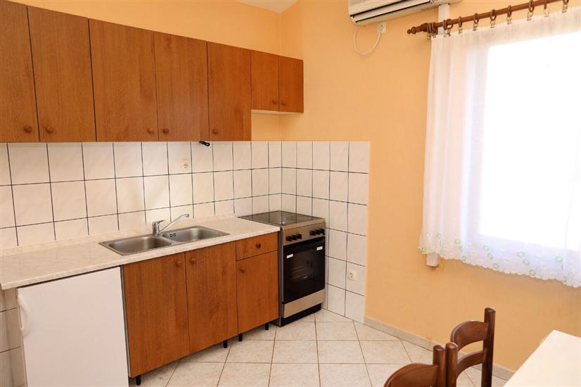 Apartment A1, for 5 persons
