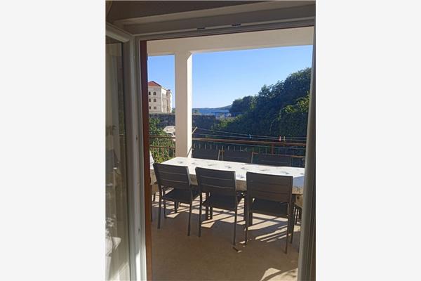 Apartment A2, for 8 persons