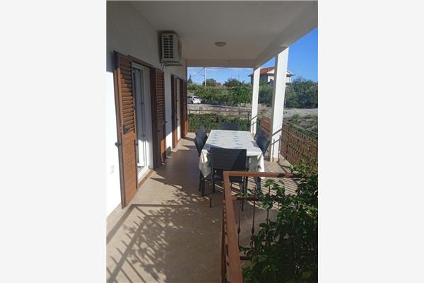 Apartment A2, for 8 persons