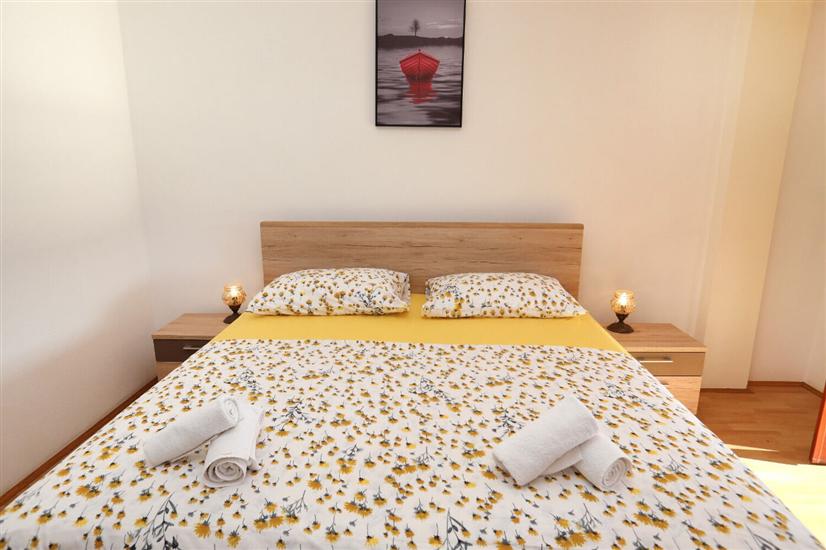 Apartment A2, for 8 persons