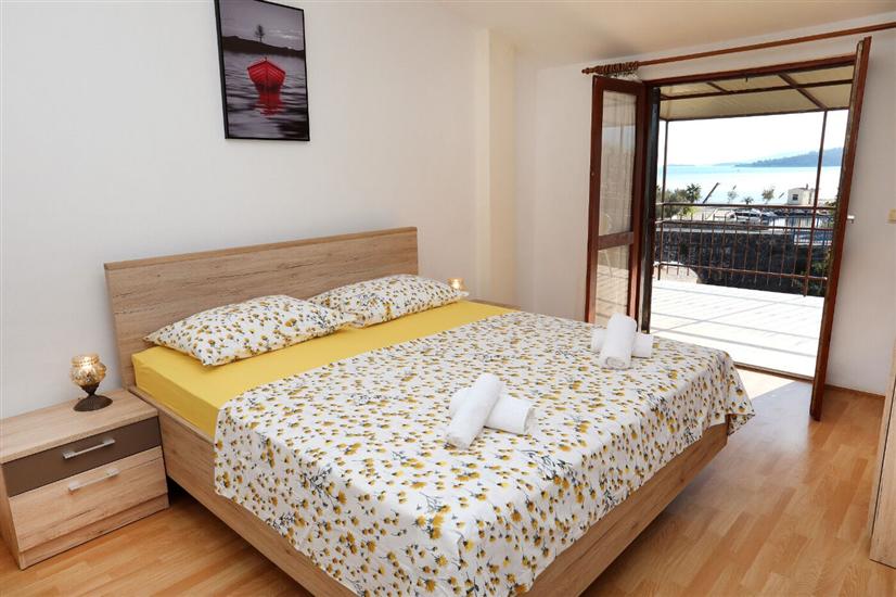 Apartment A2, for 8 persons