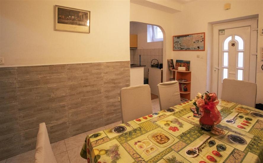 Apartment A1, for 7 persons