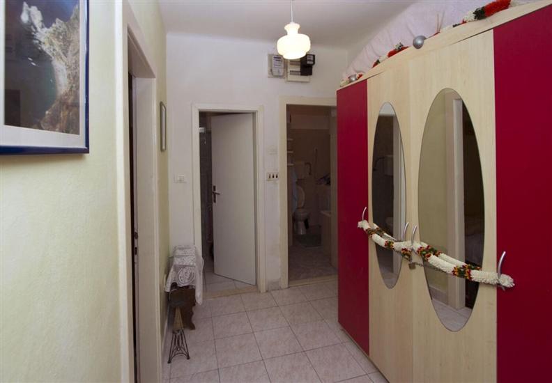 Apartment A1, for 7 persons