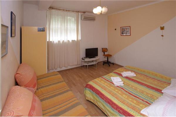 Apartment A1, for 7 persons