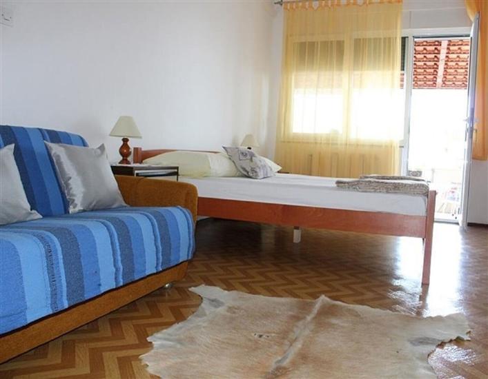 Apartment A2, for 3 persons