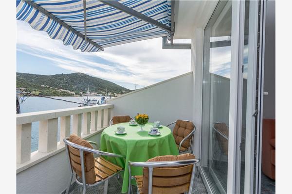 Apartment A4, for 3 persons