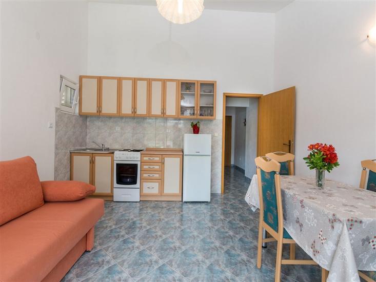 Apartment A4, for 3 persons