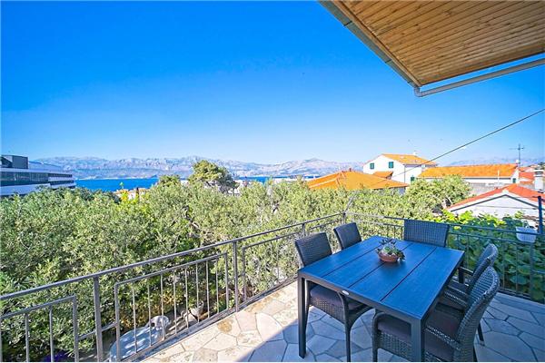 Apartment A1, for 5 persons