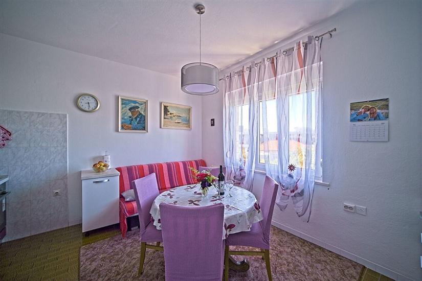 Apartment A1, for 5 persons
