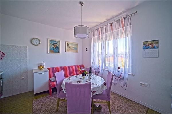 Apartment A1, for 5 persons