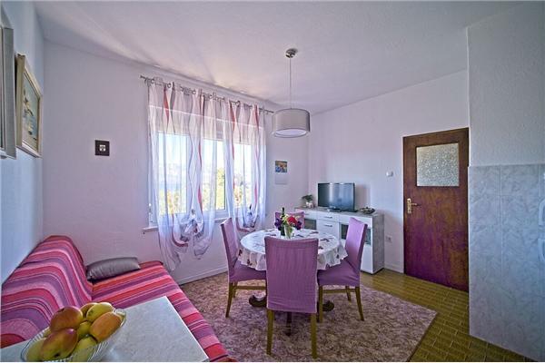 Apartment A1, for 5 persons