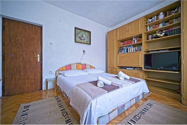 Apartment A1, for 5 persons
