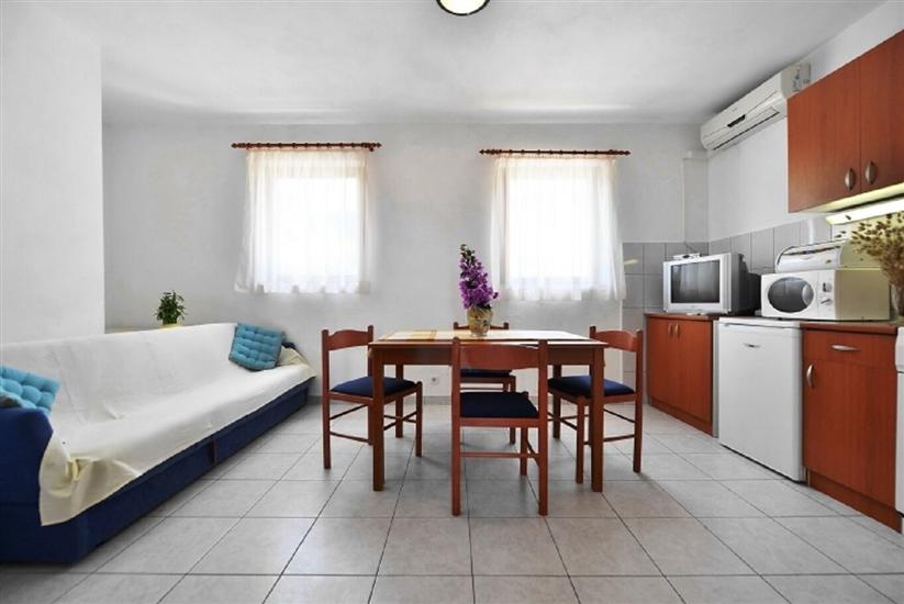 Apartment A2, for 4 persons