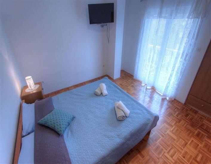 Apartment A2, for 5 persons