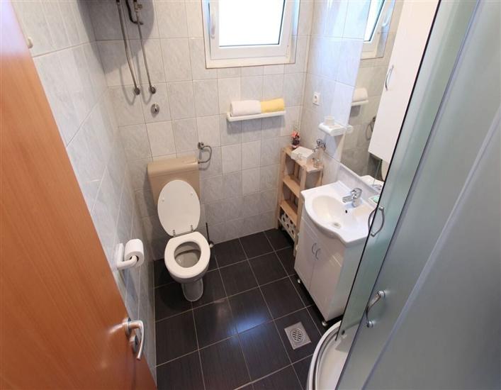 Apartment A2, for 5 persons