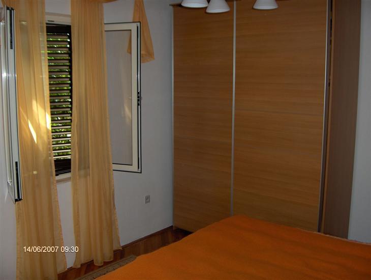 Room S2, for 2 persons