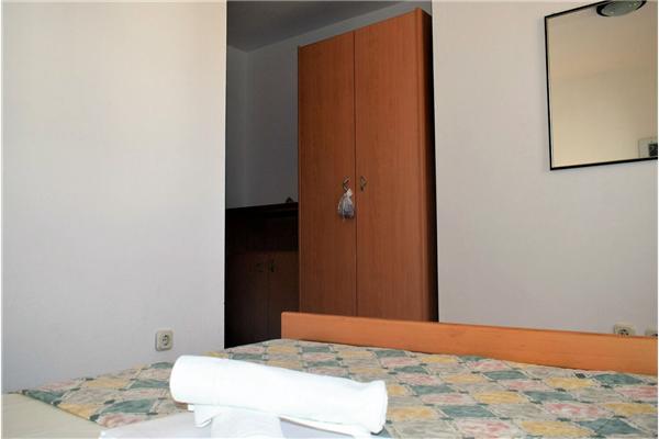 Apartment A1, for 5 persons