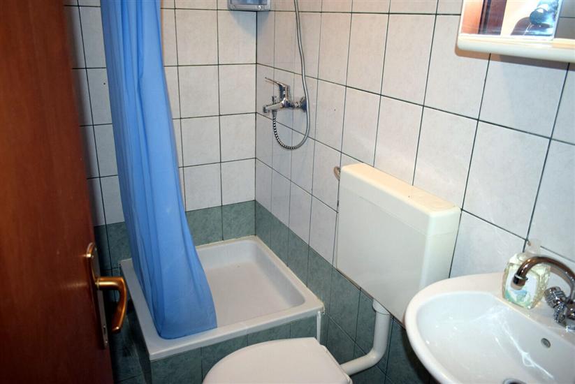 Apartment A1, for 5 persons