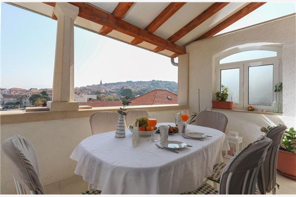 Apartment A1, for 5 persons