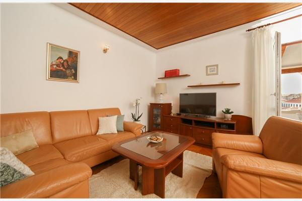 Apartment A1, for 5 persons