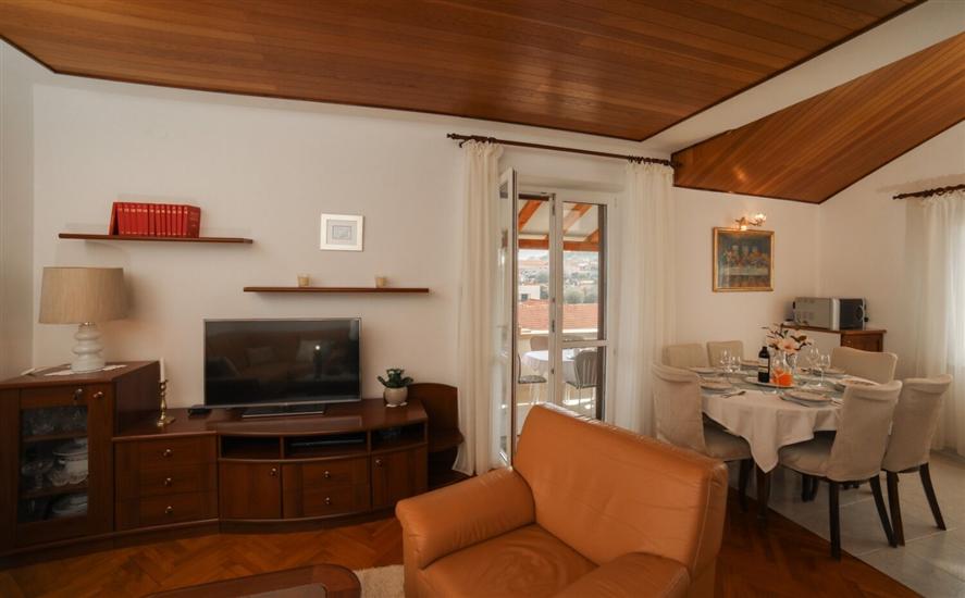 Apartment A1, for 5 persons