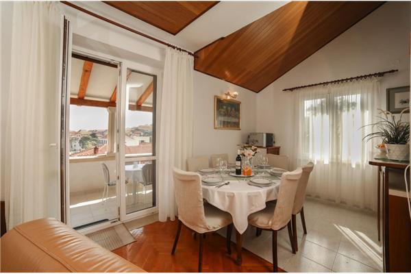 Apartment A1, for 5 persons