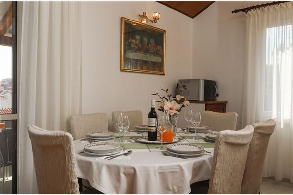 Apartment A1, for 5 persons