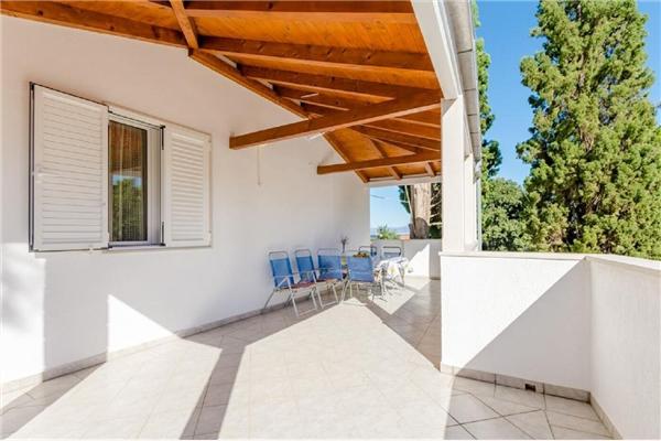 Apartment A2, for 6 persons