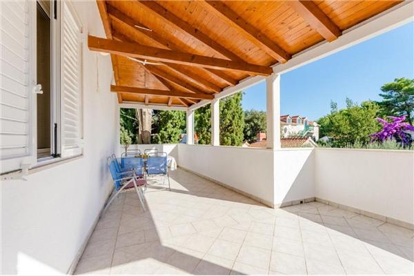 Apartment A2, for 6 persons