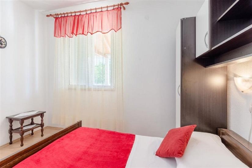 Apartment A2, for 6 persons