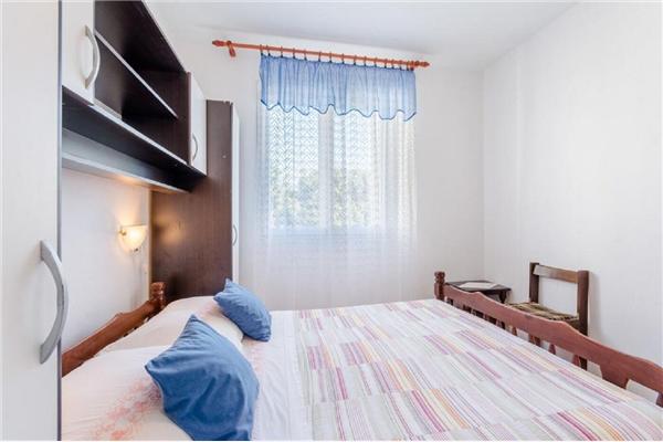 Apartment A2, for 6 persons