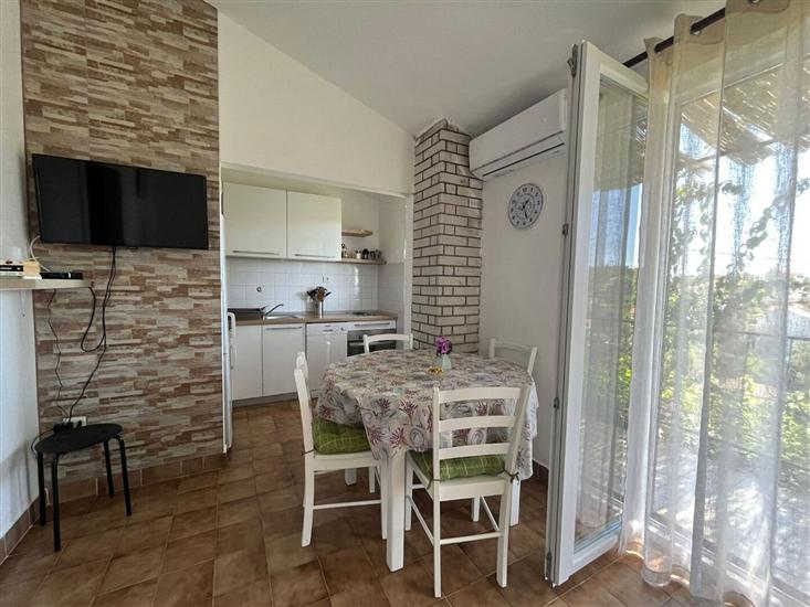 Apartment A1, for 5 persons