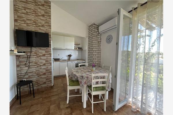 Apartment A1, for 5 persons