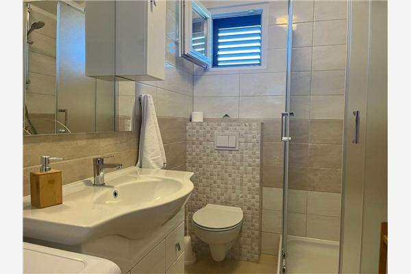 Apartment A1, for 5 persons