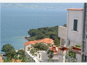 Apartment Middle Dalmatian islands,BookNelaFrom 83 €