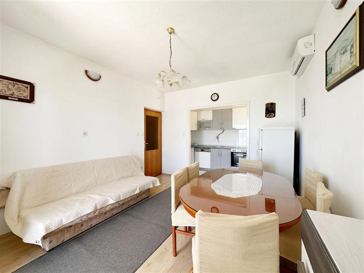 Apartment A1, for 6 persons