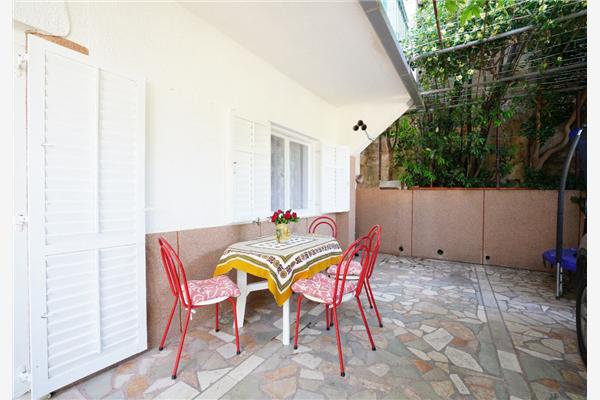 Apartment A1, for 5 persons