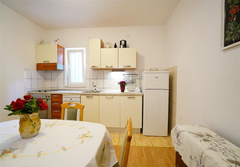 Apartment A1, for 5 persons