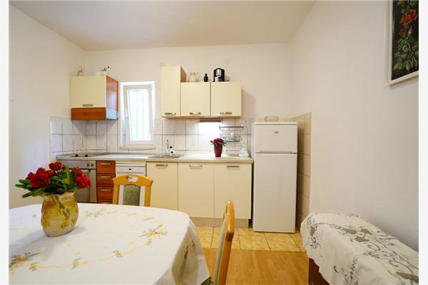 Apartment A1, for 5 persons