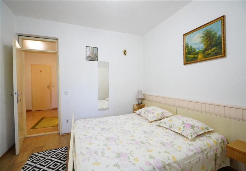 Apartment A1, for 5 persons