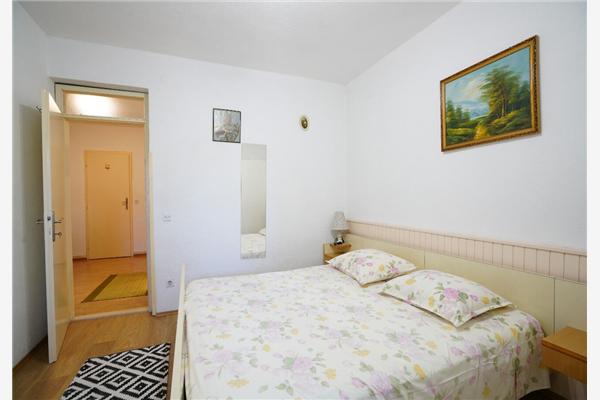 Apartment A1, for 5 persons