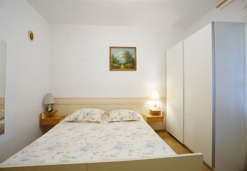 Apartment A1, for 5 persons