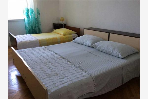 Apartment A1, for 7 persons