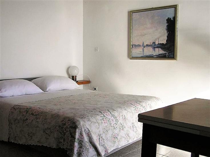 Apartment A4, for 5 persons