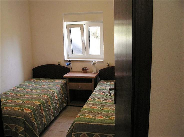 Apartment A4, for 5 persons