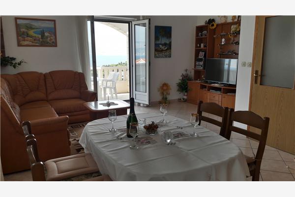 Apartment A1, for 5 persons
