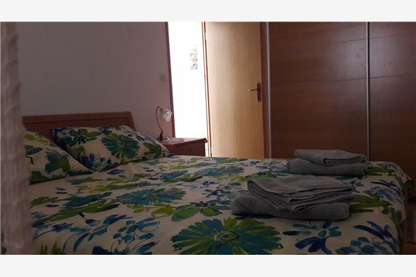 Apartment A1, for 5 persons