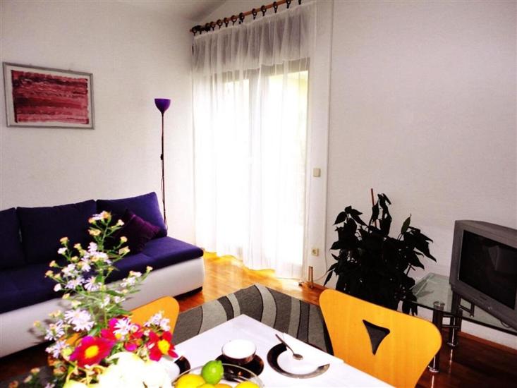 Apartment A2, for 3 persons
